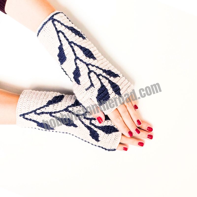 Frosted Leaves Fingerless Gloves a mosaic crochet pattern